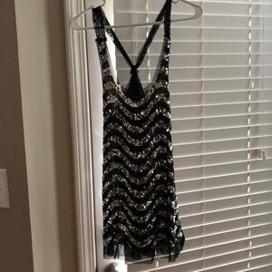 Sequin tank